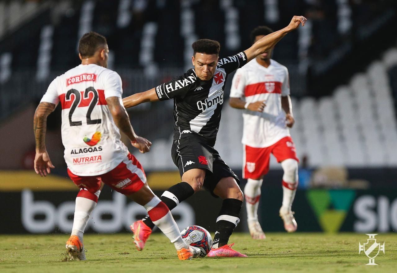 Após empate com o Vasco, chances de rebaixamento do Cruzeiro mudam