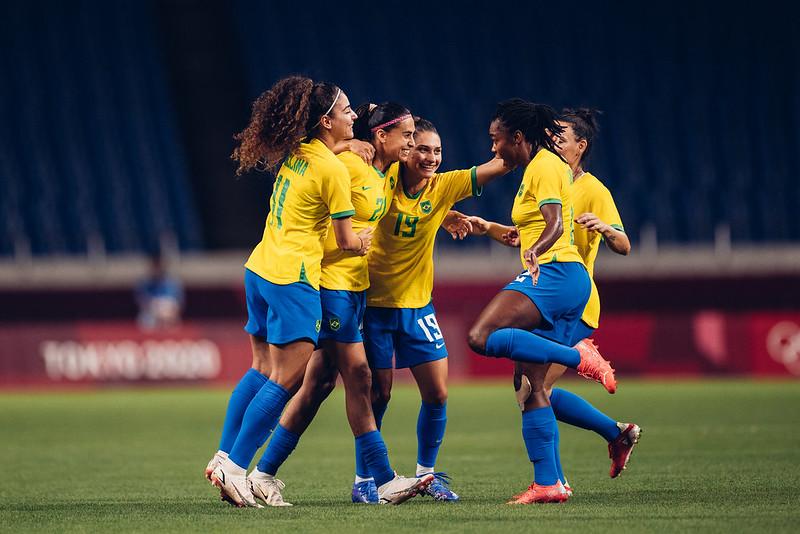 Brasil vence Zâmbia por 1 a 0 e enfrenta Canadá nas quartas do futebol  feminino