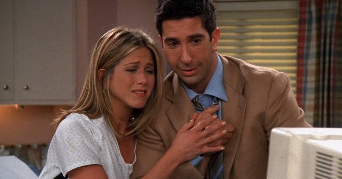 Após interpretar casal em seriado, atores de “Friends”estariam namorando na  vida real