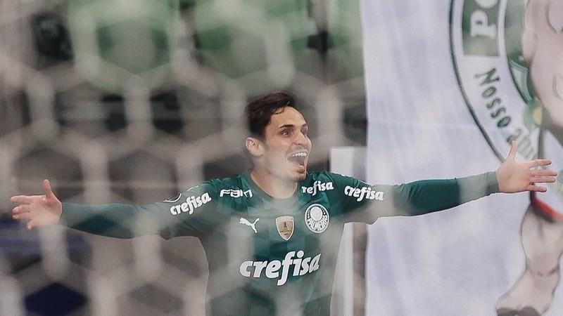 Palmeiras atropela São Paulo, vira confronto e leva título paulista