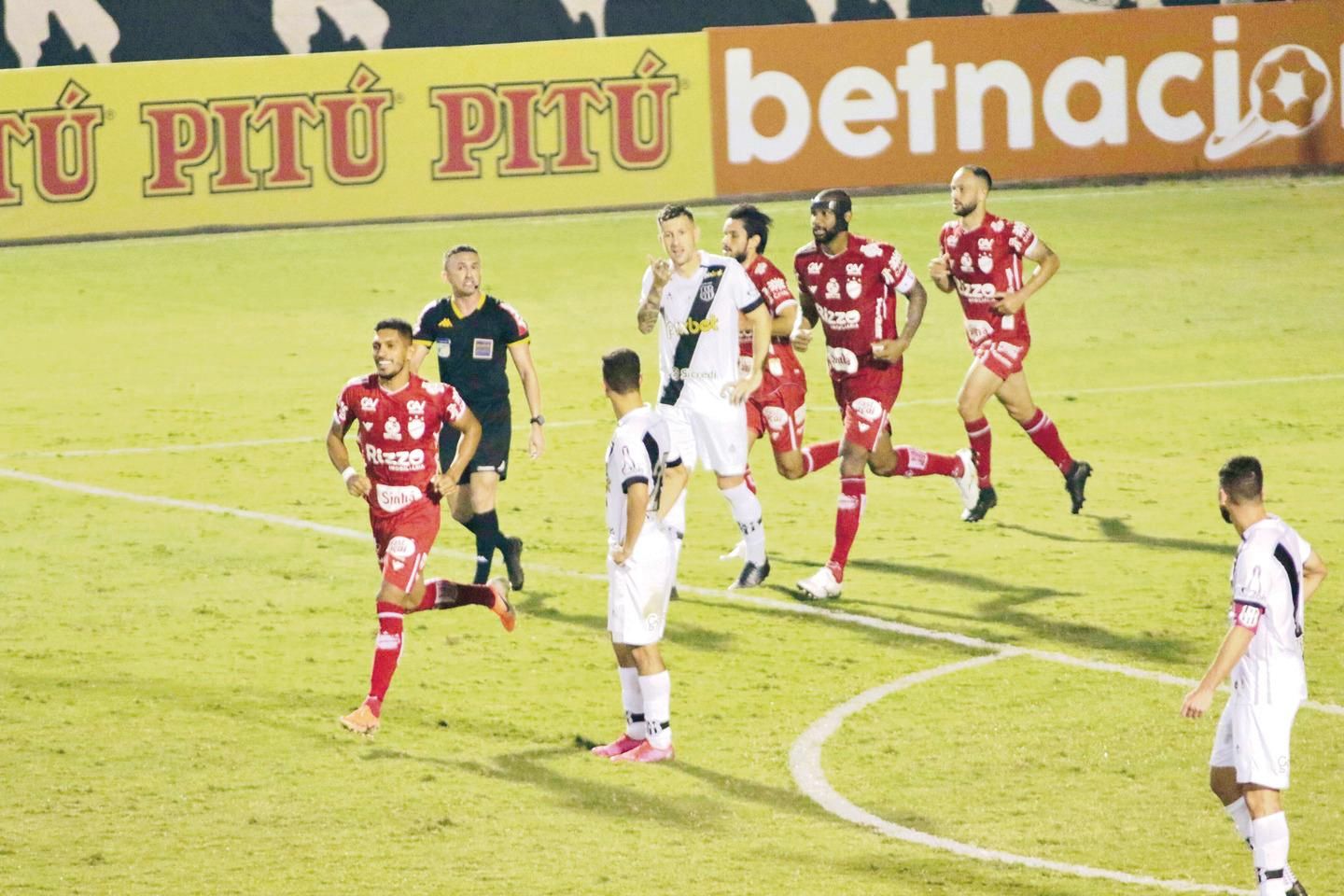 Com empate, Vila Nova aumenta jejum de vitórias no Serra Dourada