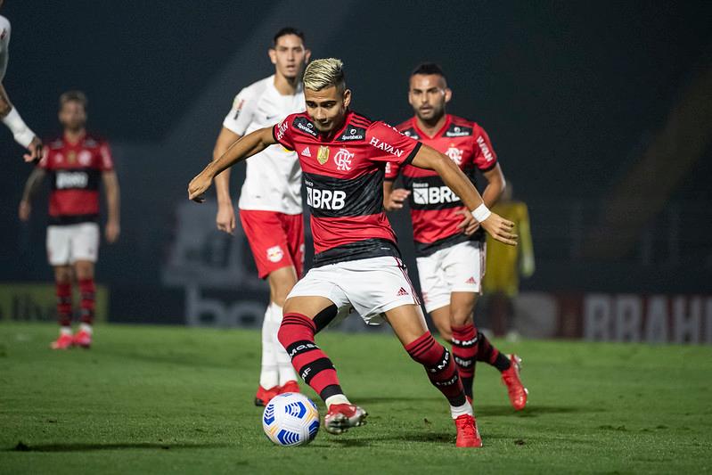 Flamengo empata com Bragantino e perde chance de liderar Brasileirão