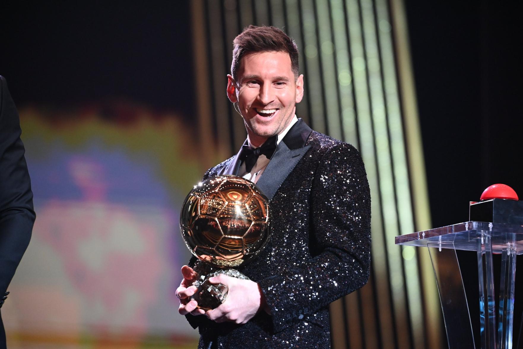 Lionel Messi bate recorde de Pelé e conquista a Bola de Ouro pela 8ª vez