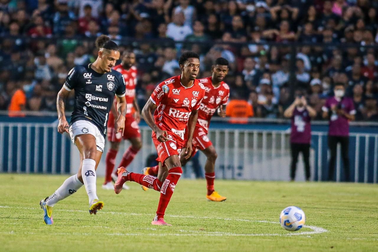 Guarani acerta renovação com Lucas Cardoso, quarto goleiro, até o fim de  2021