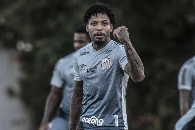 Flamengo anuncia a contratação do atacante Marinho, ex-Santos