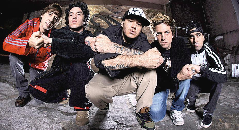 Ex-membros da Charlie Brown Jr. anunciam inéditas com voz de Chorão | O