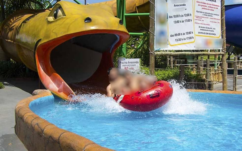 Clubes de funcionários públicos em Brasília têm piscina, toboágua