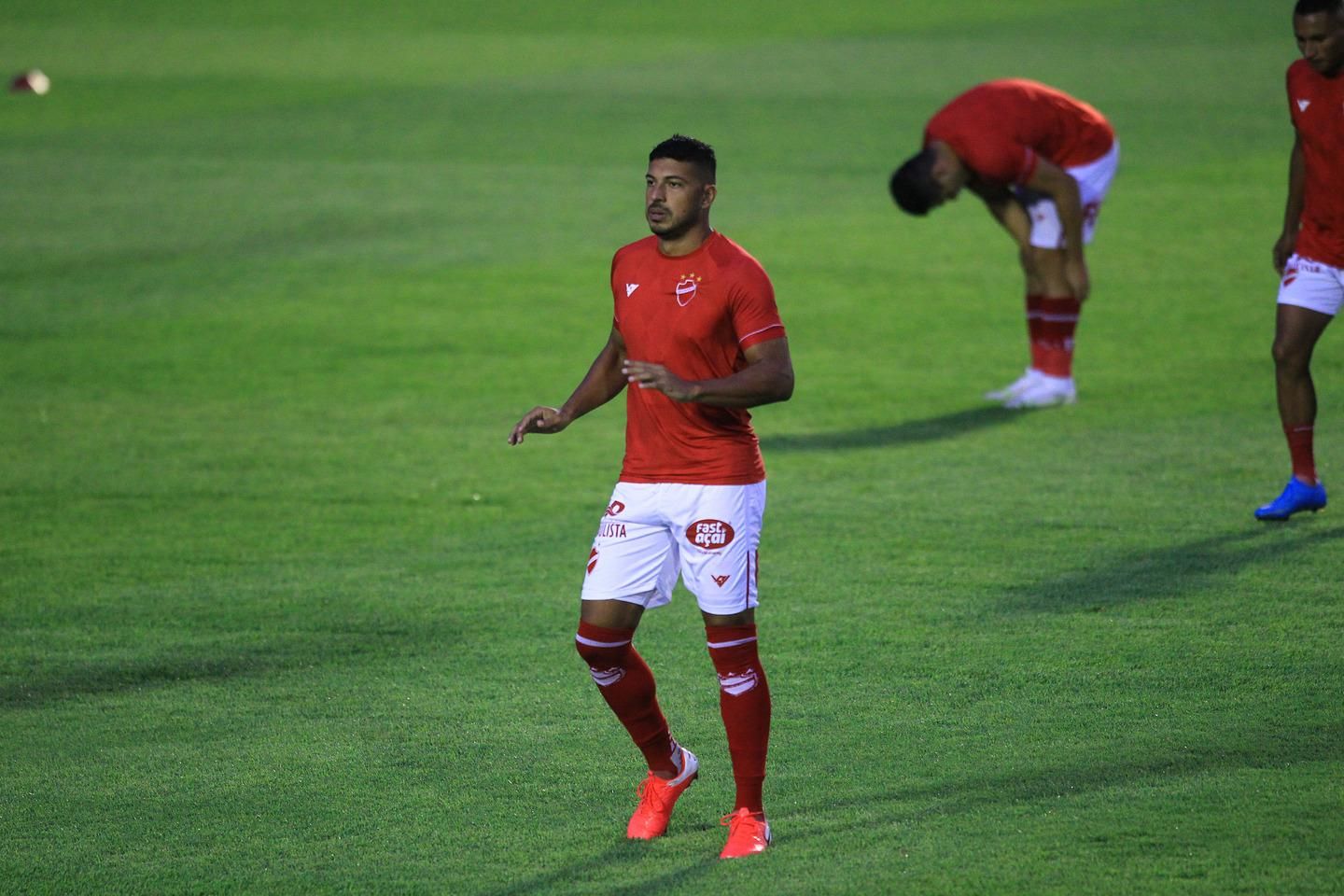 Com mensagem de despedida, Wesley Natã confirma saída do Bahia