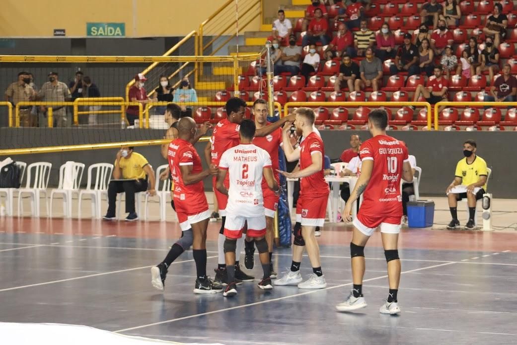 Vôlei: Minas perde na estreia e se complica no Mundial de Clubes