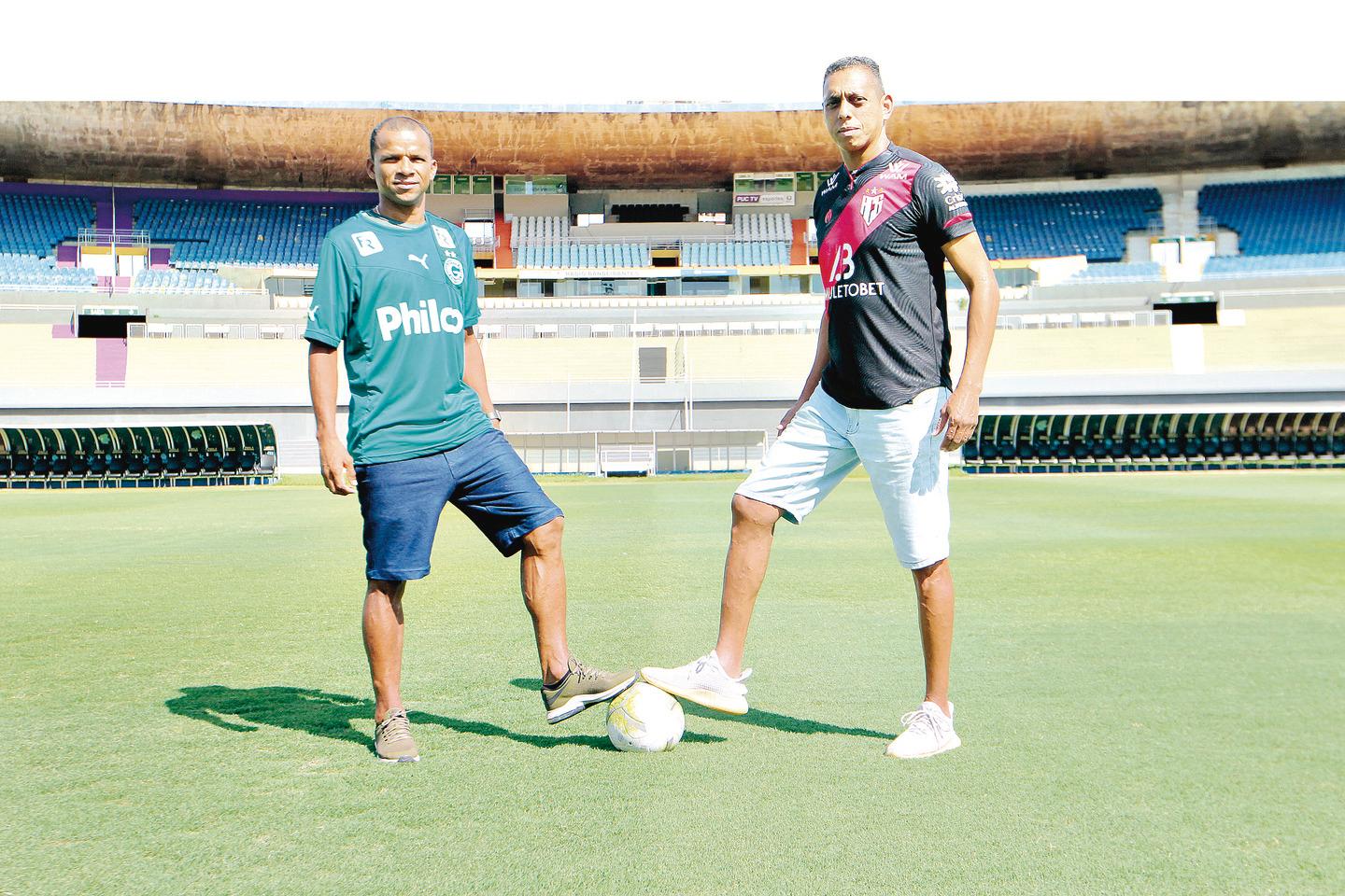 Tá jogando muito! - Wesley elogia o futebol de Danilo