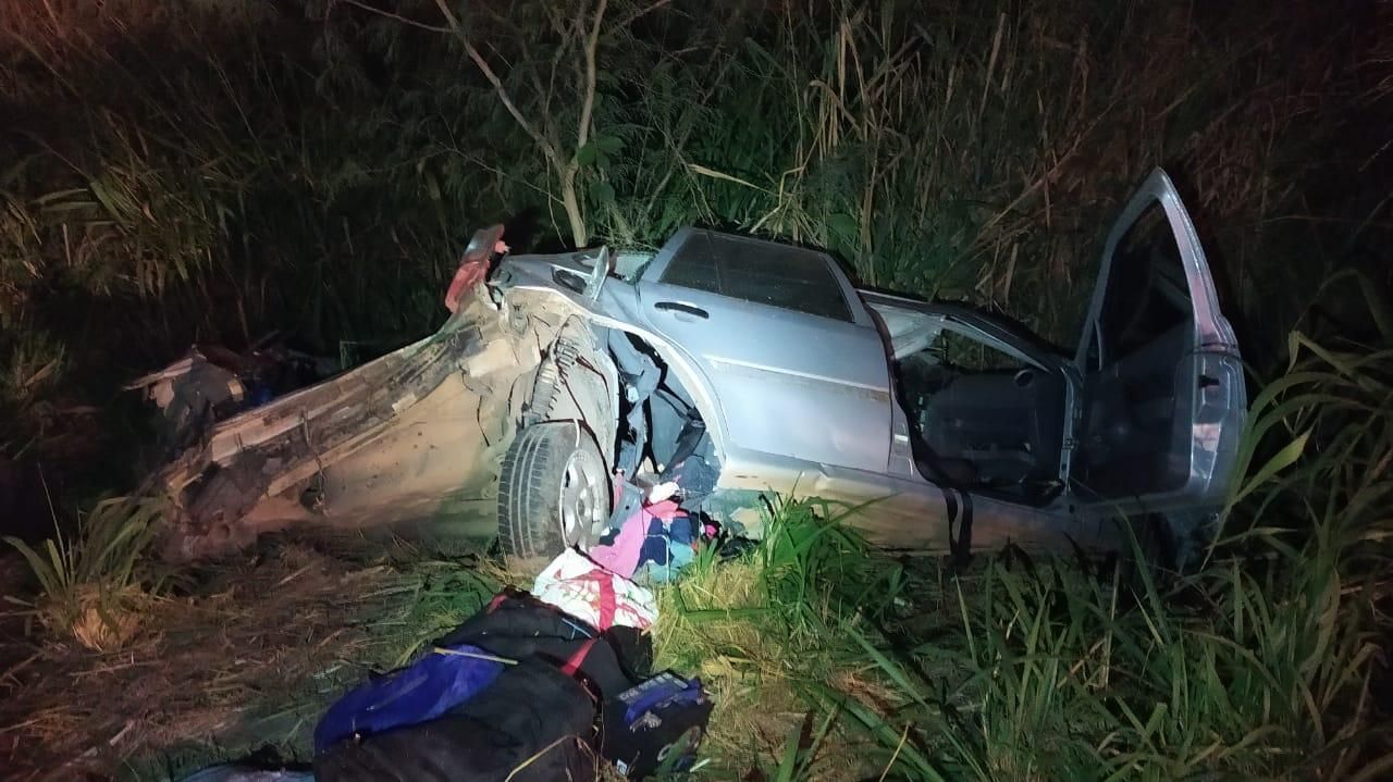 VÍDEO – Carro é flagrado transitando na contramão da Via Expressa