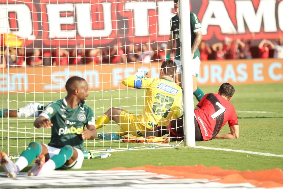 Atuações do Santos: time tem noite pouco inspirada contra o Goiás