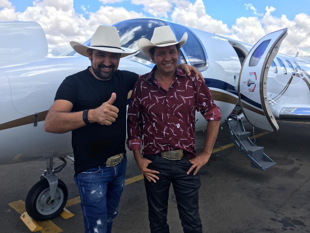 Irmão de Cristiano Araújo publica foto inédita do sertanejo ao lado de Allana  Moraes - Entretenimento - R7 Pop