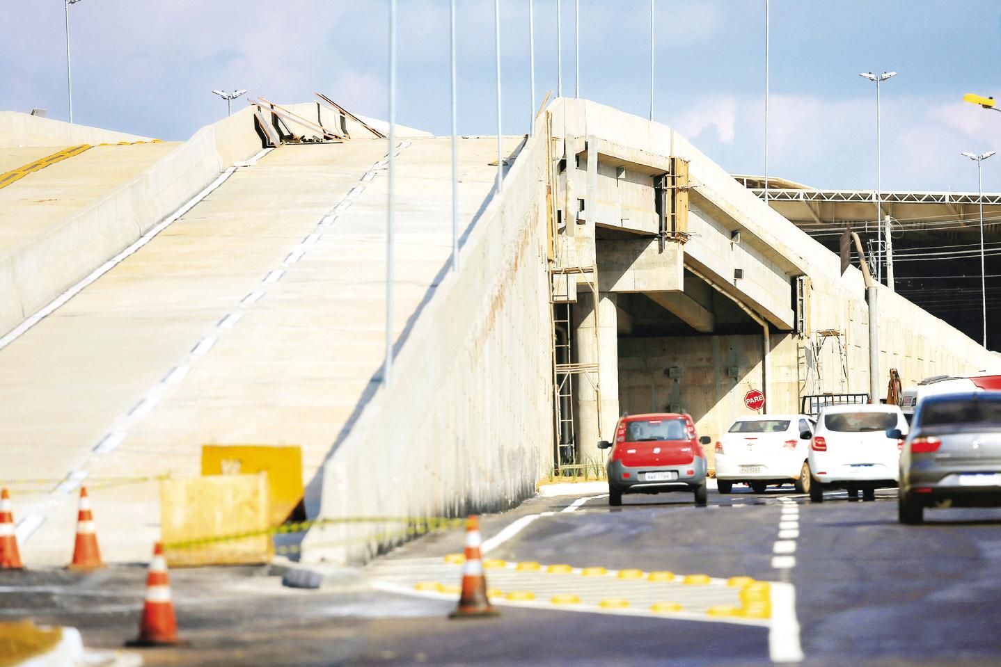 Viaduto Da Avenida Perimetral Norte Em Goiânia é Interditado Para Vistoria O Popular 3494