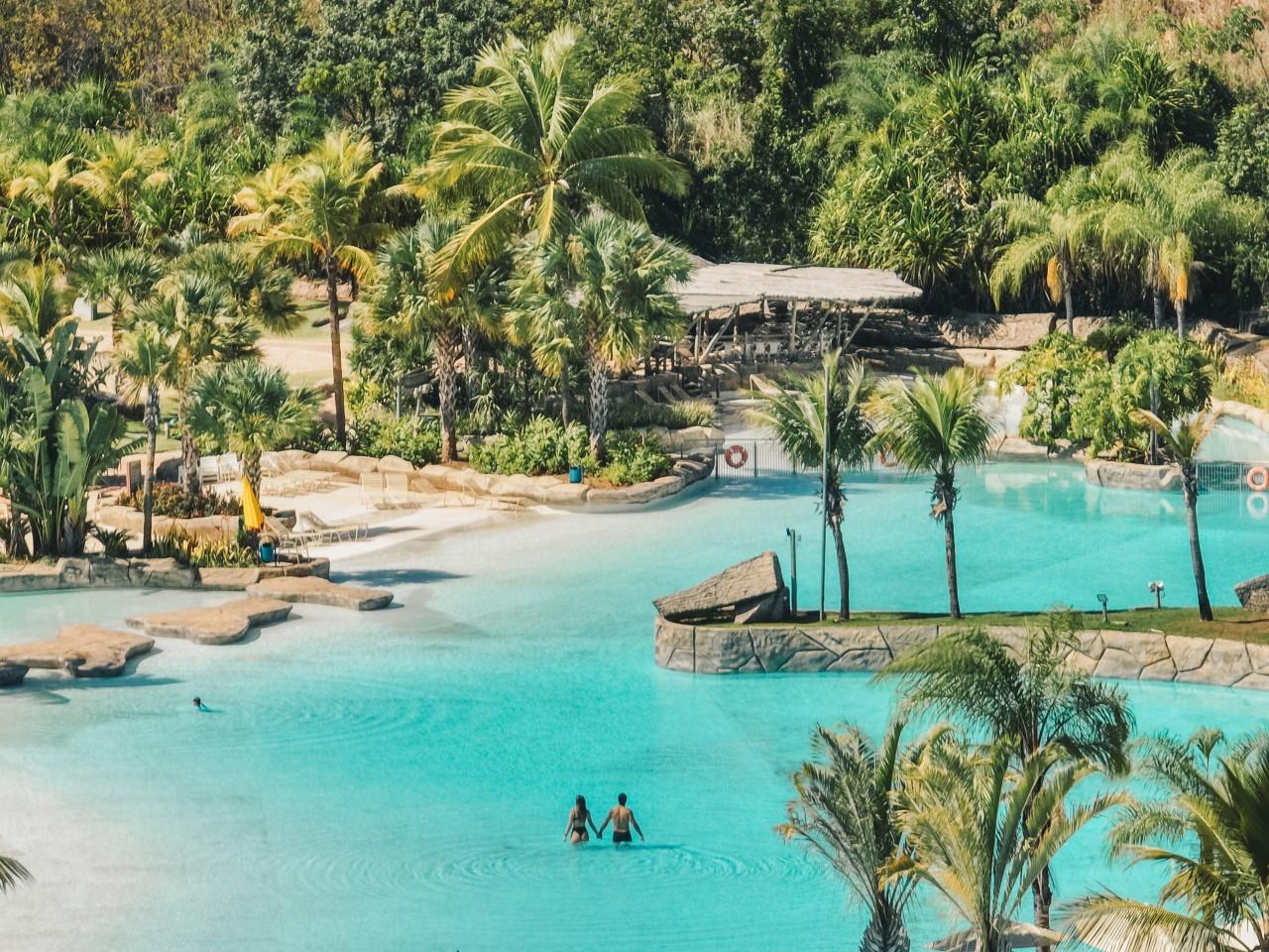 Veja seis parques aquáticos com day use em Minas para aproveitar o dia na  piscina!