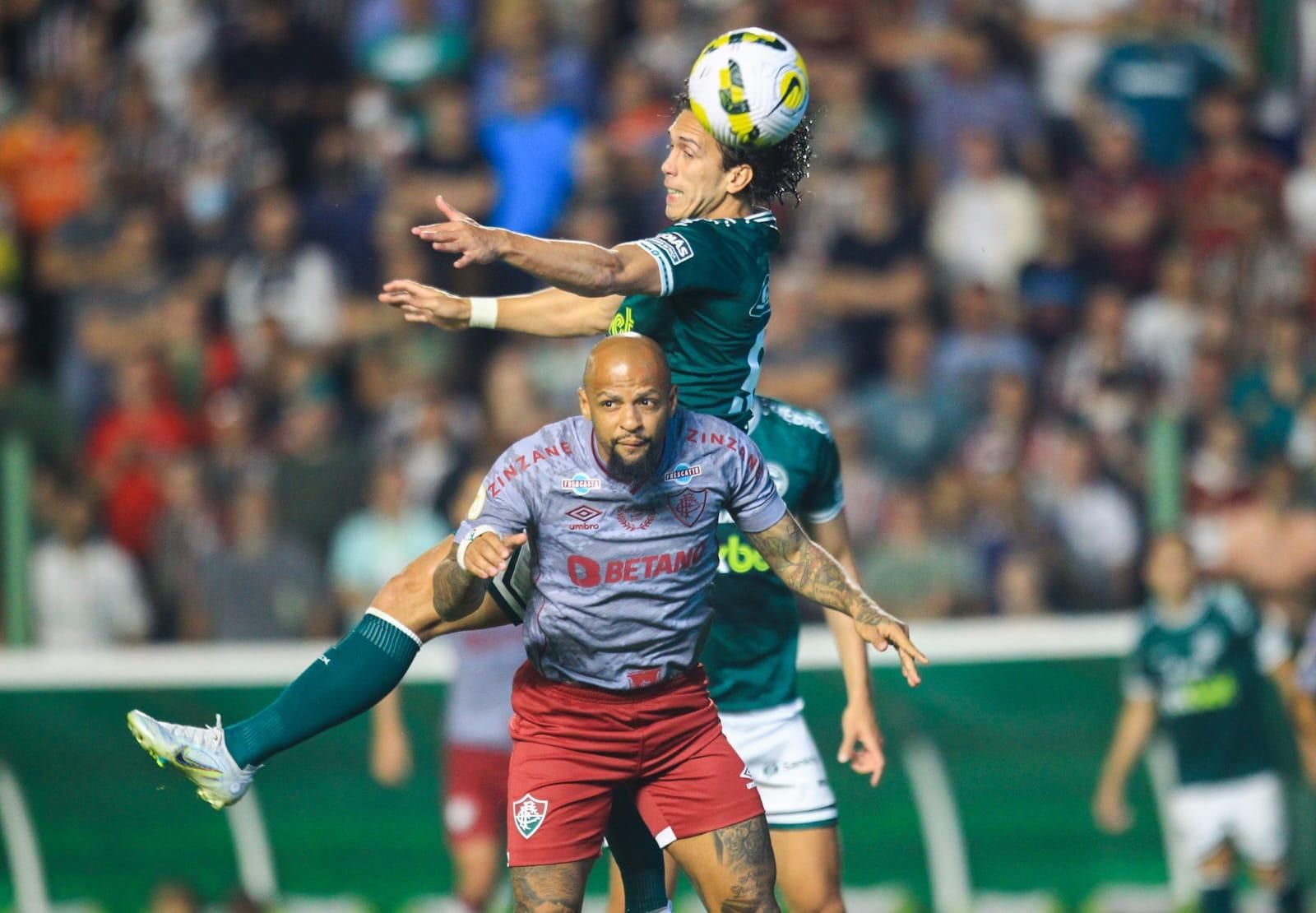 Fluminense e Galo fazem jogo movimentado, mas não tiram o zero do placar