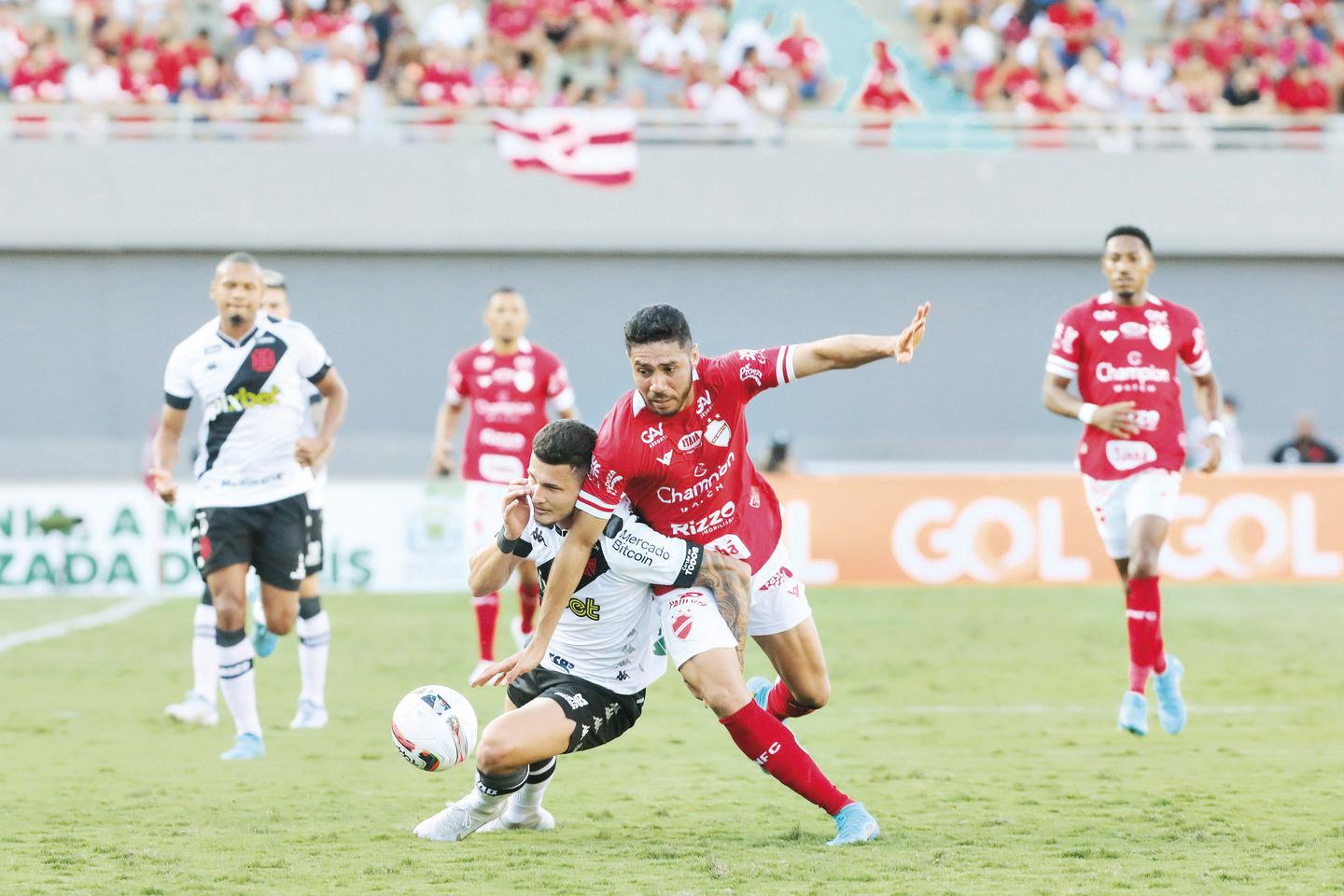 Vitória encara o Guarani, hoje às 16h, precisando só do empate para escapar  do Z4