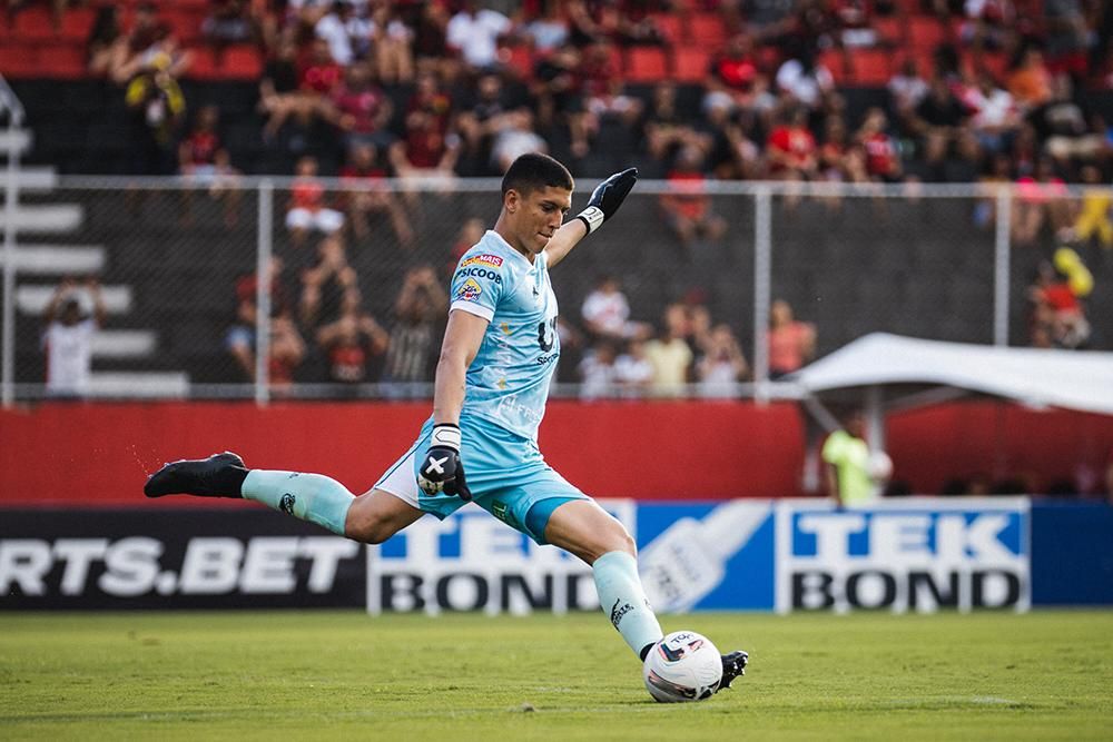Fifa divulga finalistas ao prêmio de melhor goleiro do mundo em 2022 –  Portal Rondon