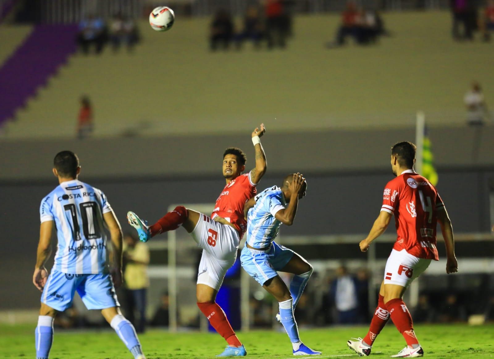 Em jogo morno pela Série B, Vila Nova e Londrina empatam por 0 a 0