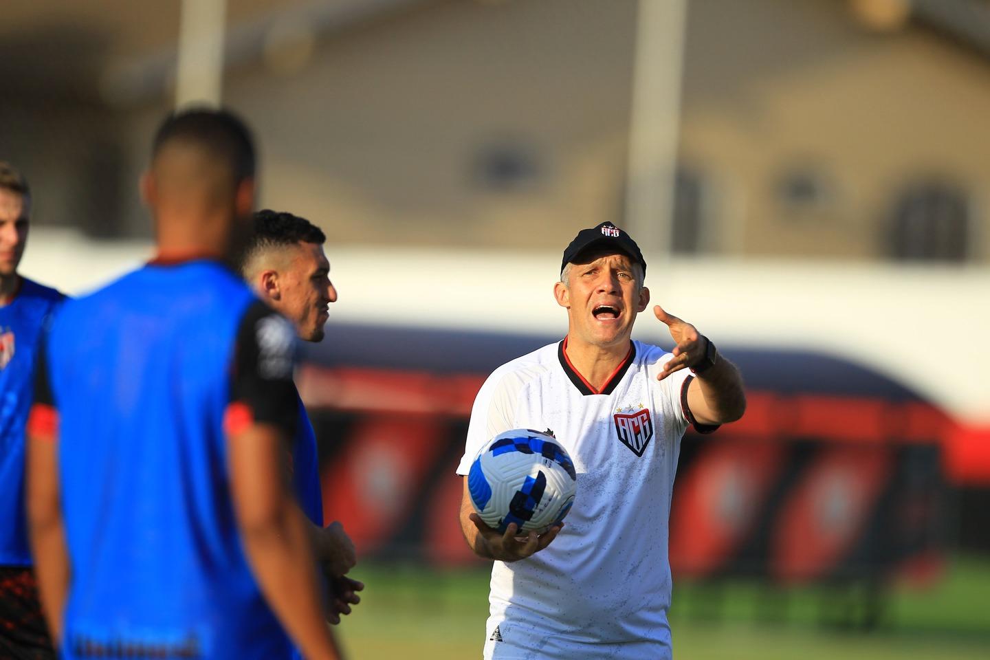 JEC apresenta dupla em condições de jogo, mas que fica em modo espera