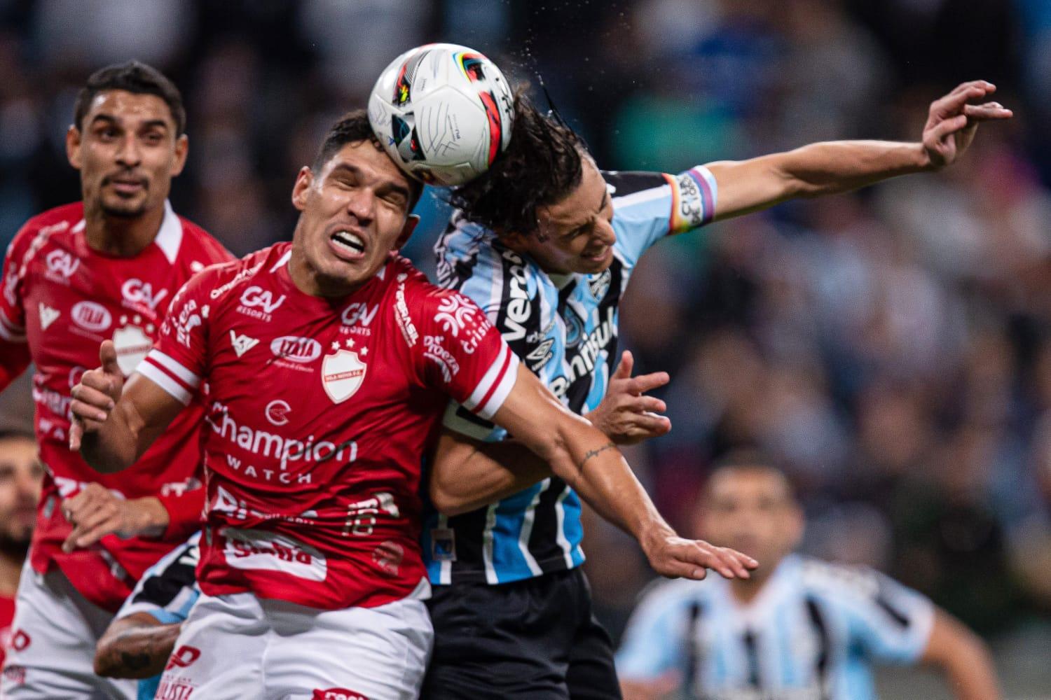 Algumas reações de torcedores do Vila Nova após a derrota para o ABC, no  último Sábado. : r/futebol