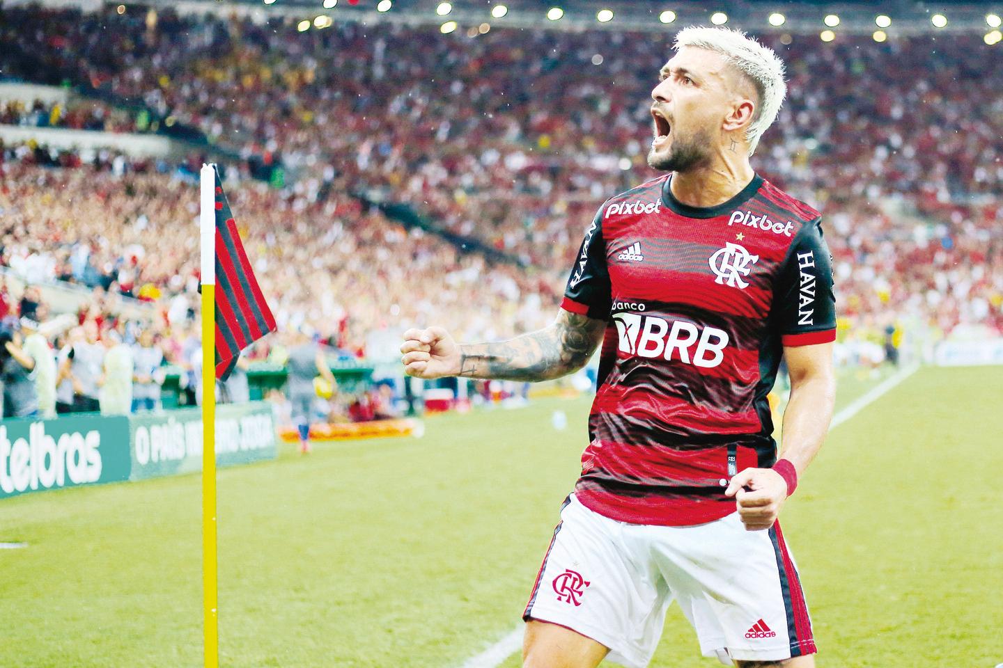 Em alta, Cebolinha decidiu último Flamengo x Atlético no Maracanã