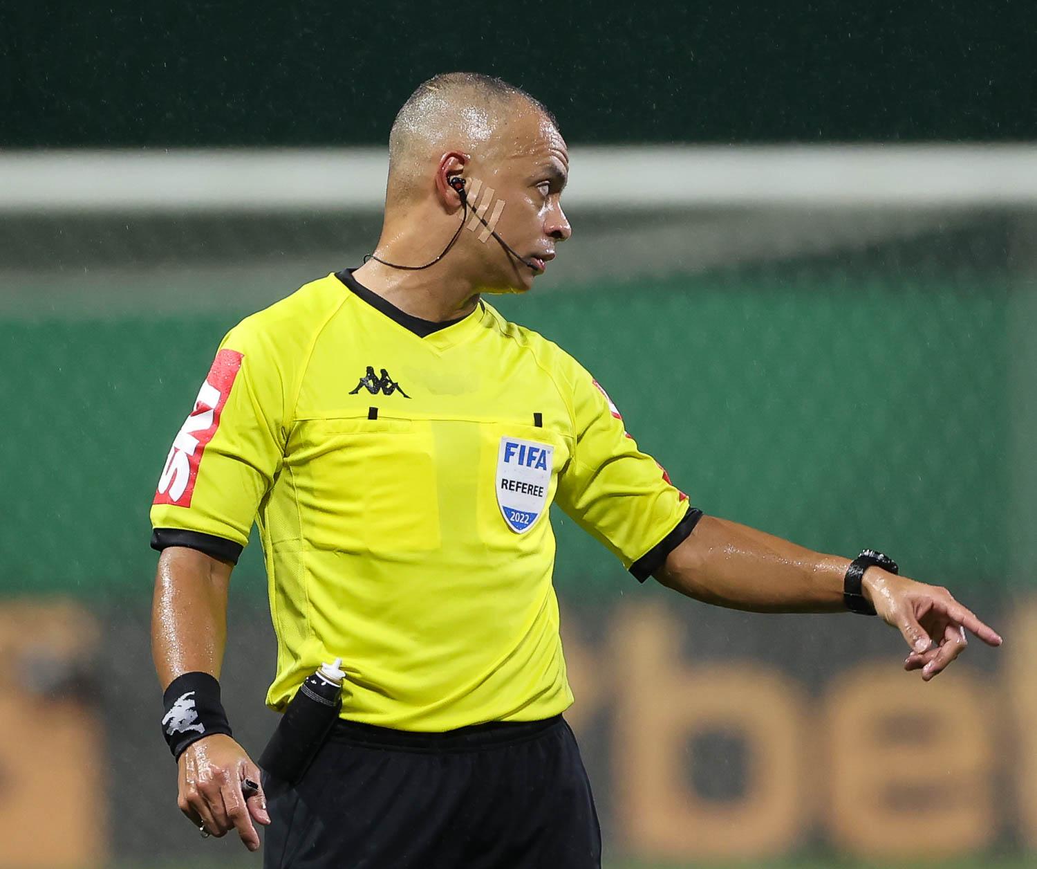 Em jogo épico, Palmeiras vira para cima do Botafogo e embola o Brasileirão