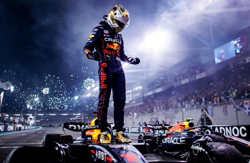 GP de Abu Dhabi: Verstappen vence, e Mercedes é vice-campeã