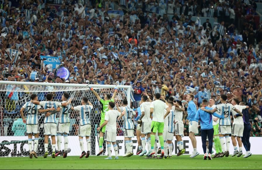 Messi agachou, levantou e colocou a Argentina na final da Copa
