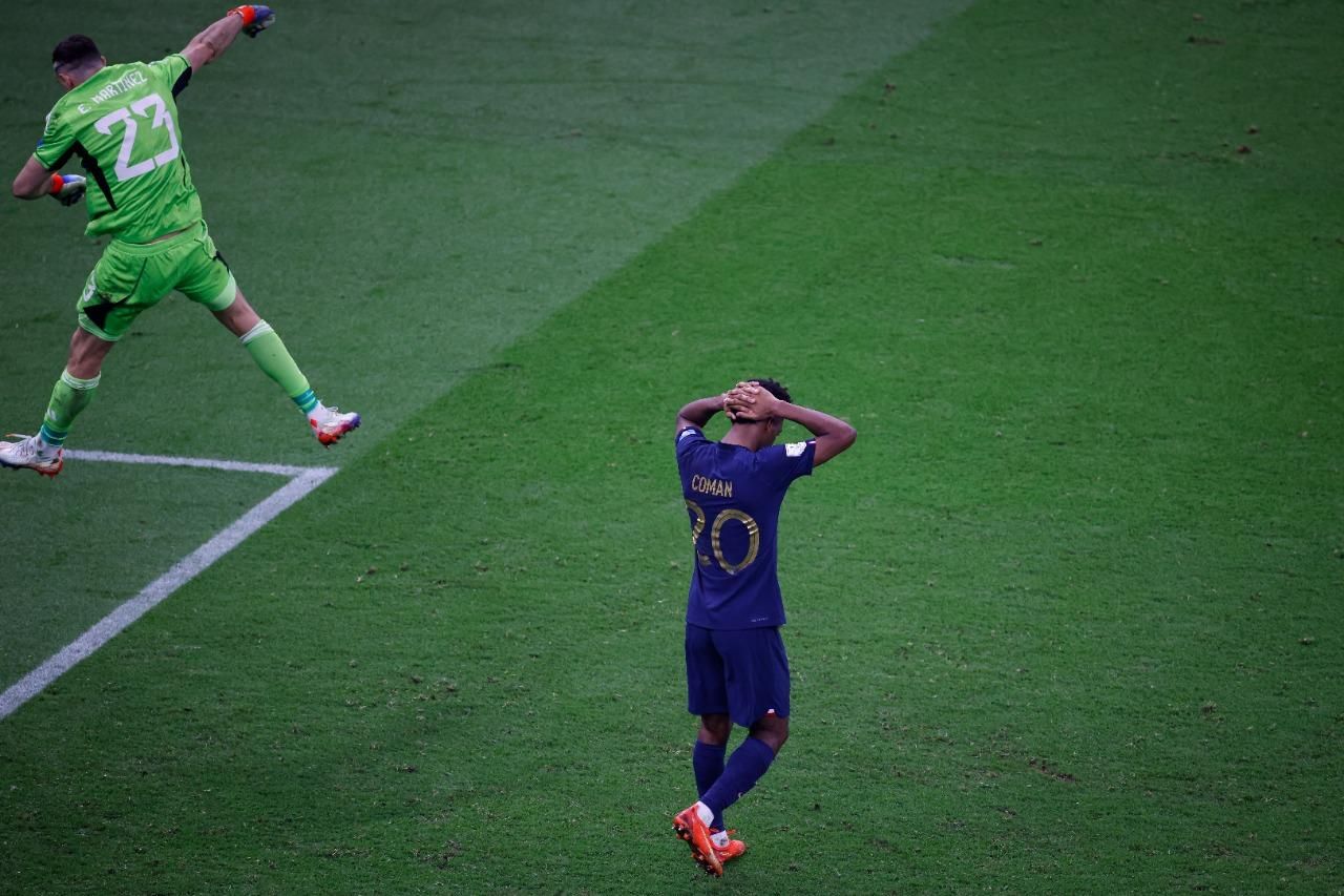 Doha, Qatar. 06th Dec, 2022. William Carvalho de Portugal, durante a  partida entre Portugal e Suíça, pelas oitavas de final da Copa do Mundo  FIFA Qatar 2022, no Estádio Lusail, nesta terça-feira