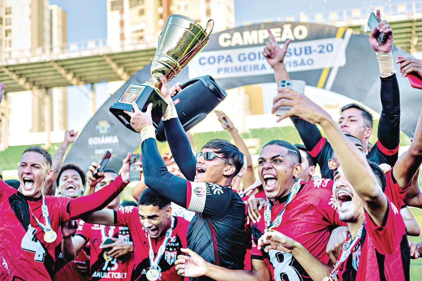 Analistas avaliam elenco do Flamengo e projetam time titular para