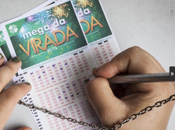 Como jogar na Mega da Virada 2023 com prêmio histórico de R$ 550 milhões