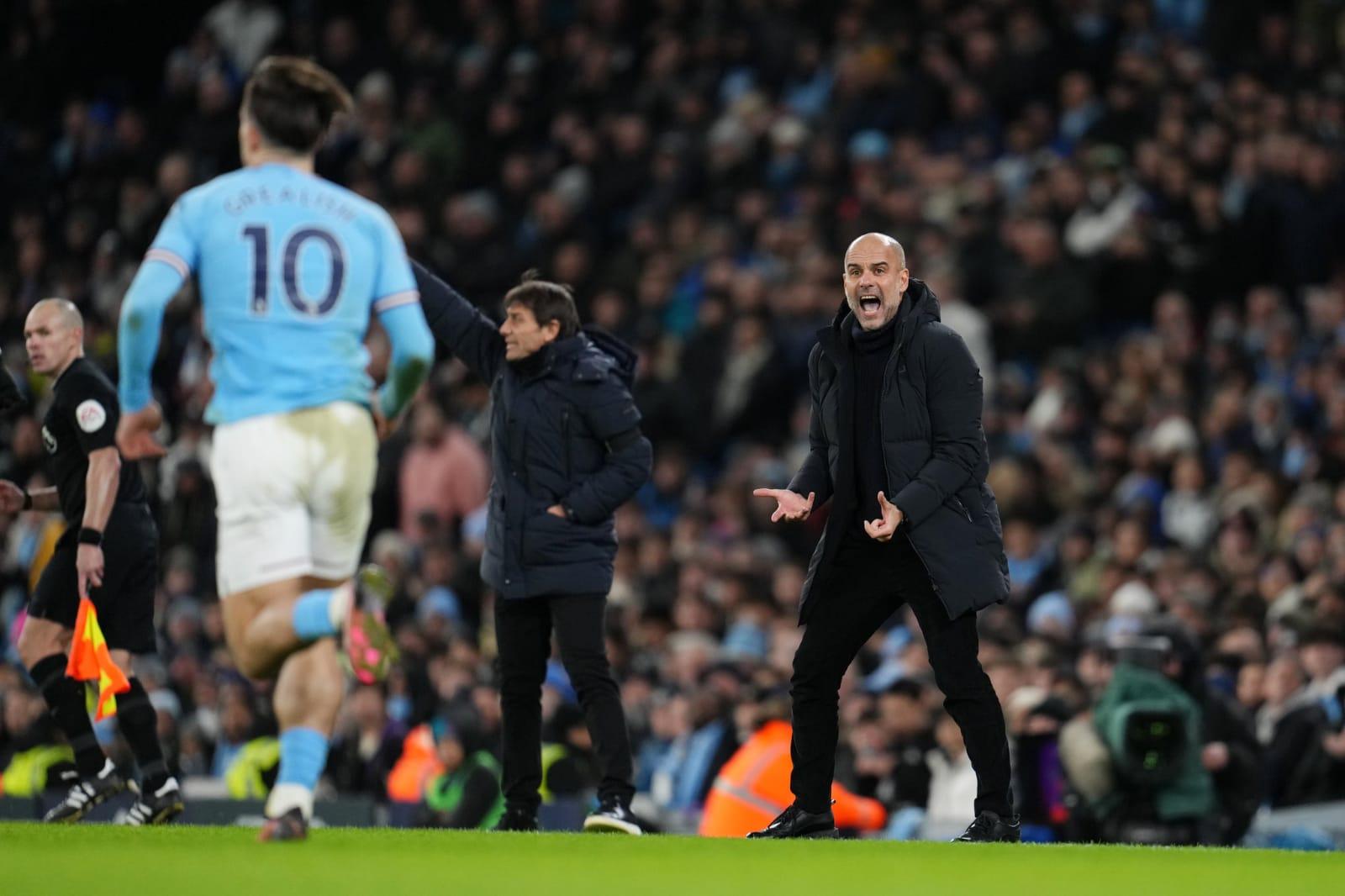 Tricampeão Manchester City perde na rodada finalJogada 10