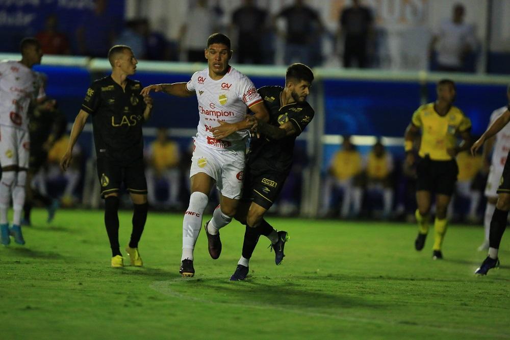 Cabe no Leão? Palmeiras faz limpeza no elenco e coloca dois jogadores para  buscarem novo clube 