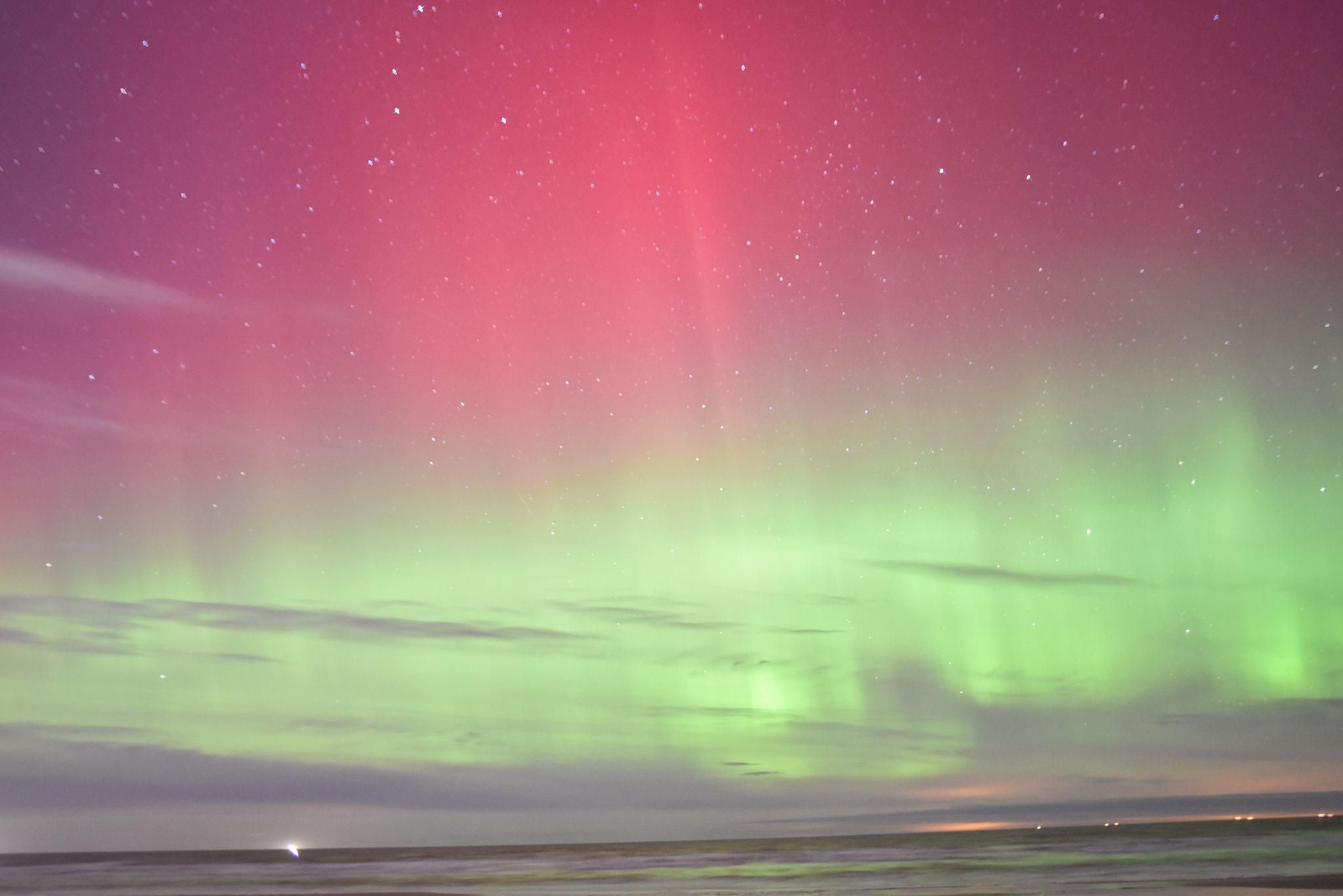 Com aurora boreal, Islândia enfrenta um problema: os turistas