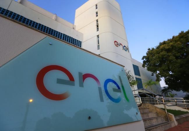 Governador entra com ação após Enel suspender serviços de