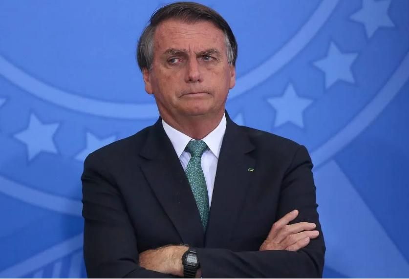 Pesquisas internas indicam desgaste de Bolsonaro, assume Flávio