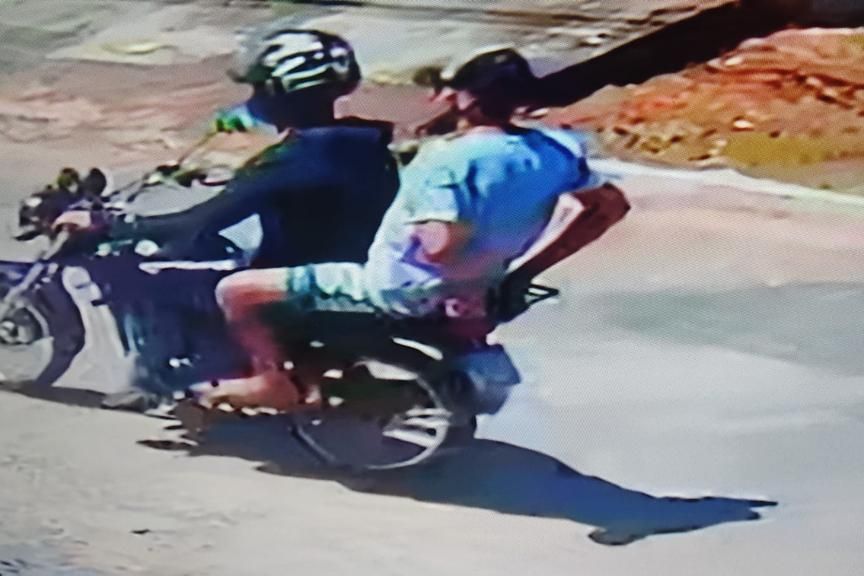 Dupla é Presa Suspeita De Assaltar Mãe E Filha No Meio Da Rua Em Goiânia Vídeo O Popular 7502