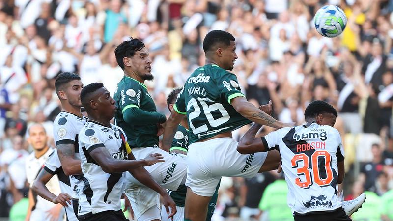 Brasileirão 2023: Vasco Faz Bom Jogo, mas Empata com Palmeiras - Fim de Jogo