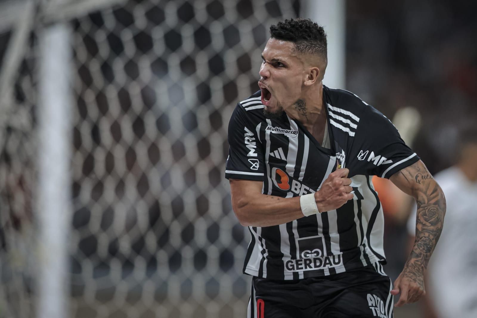 Ricardo Oliveira faz 2, mas Atlético-MG cede empate ao Danubio no Uruguai