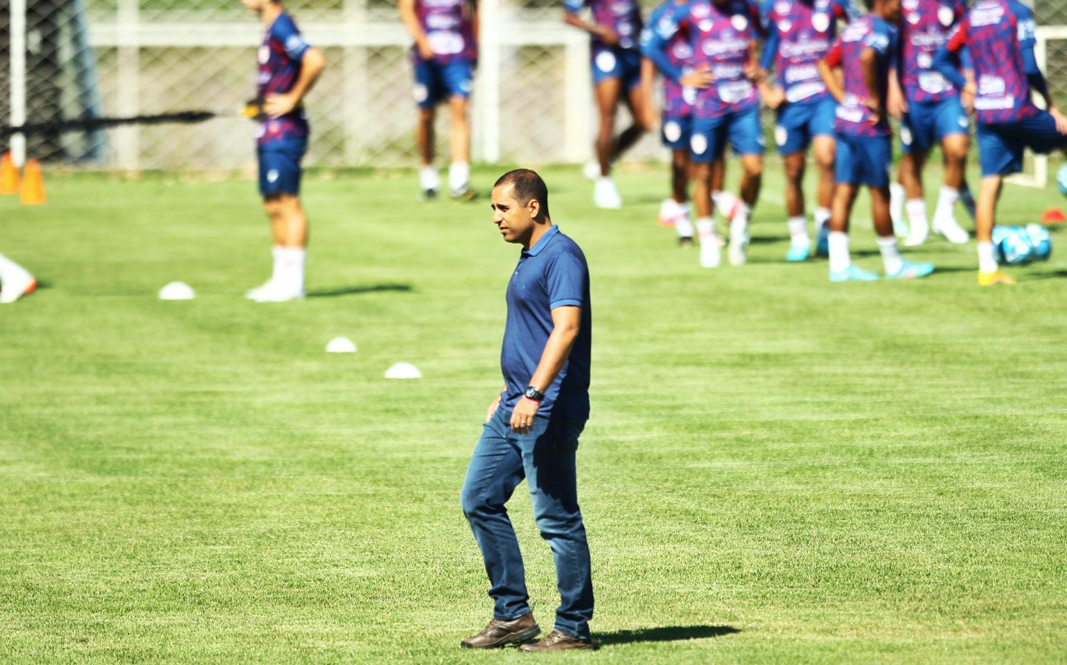 Após absolvição no STJD, Igor Cariús volta com assistência em vitória do  Sport na Série B, sport