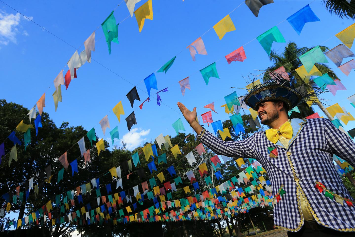 Notícia, Barra de Santo Antônio: O Dia do Evangélico será comemorado com  shows nesta quarta-feira (1).