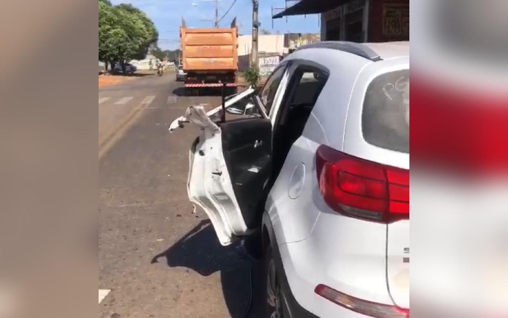 ABRINDO PORTAS E LEVANDO MUITO SUSTO