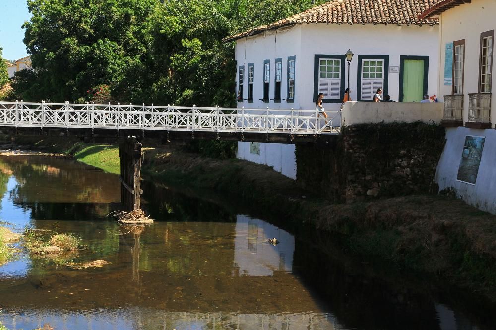 🌅Parque Municipal das Águas Quentes em Barra do Garças é atração na  temporada