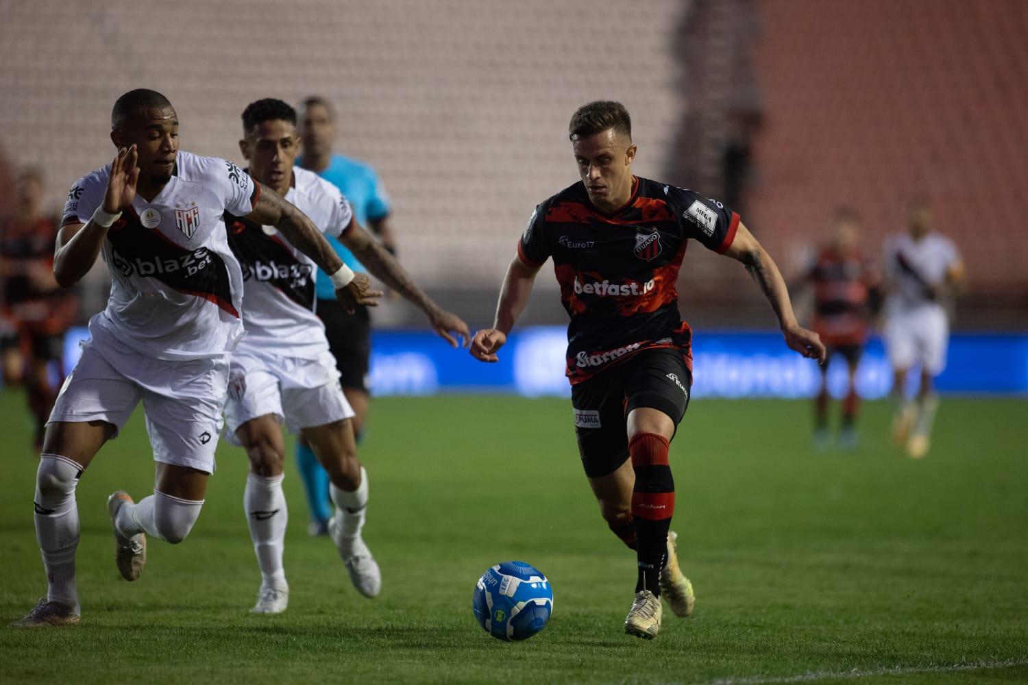 Tubarão encerra a Série B com vitória sobre o Botafogo-SP