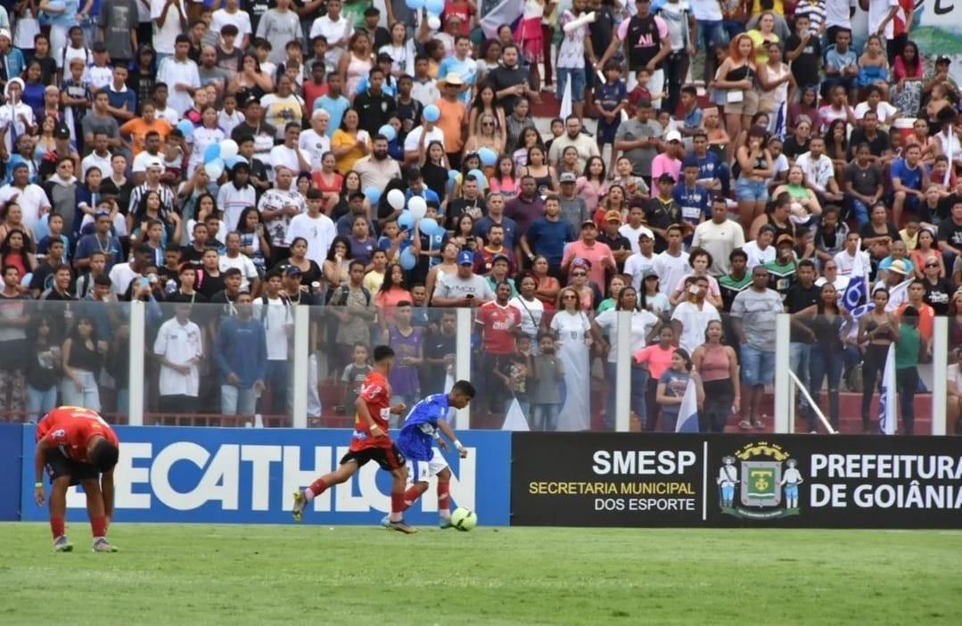 Música, baralho e descontração: o clima na URT antes de mais uma semifinal  estadual - Superesportes