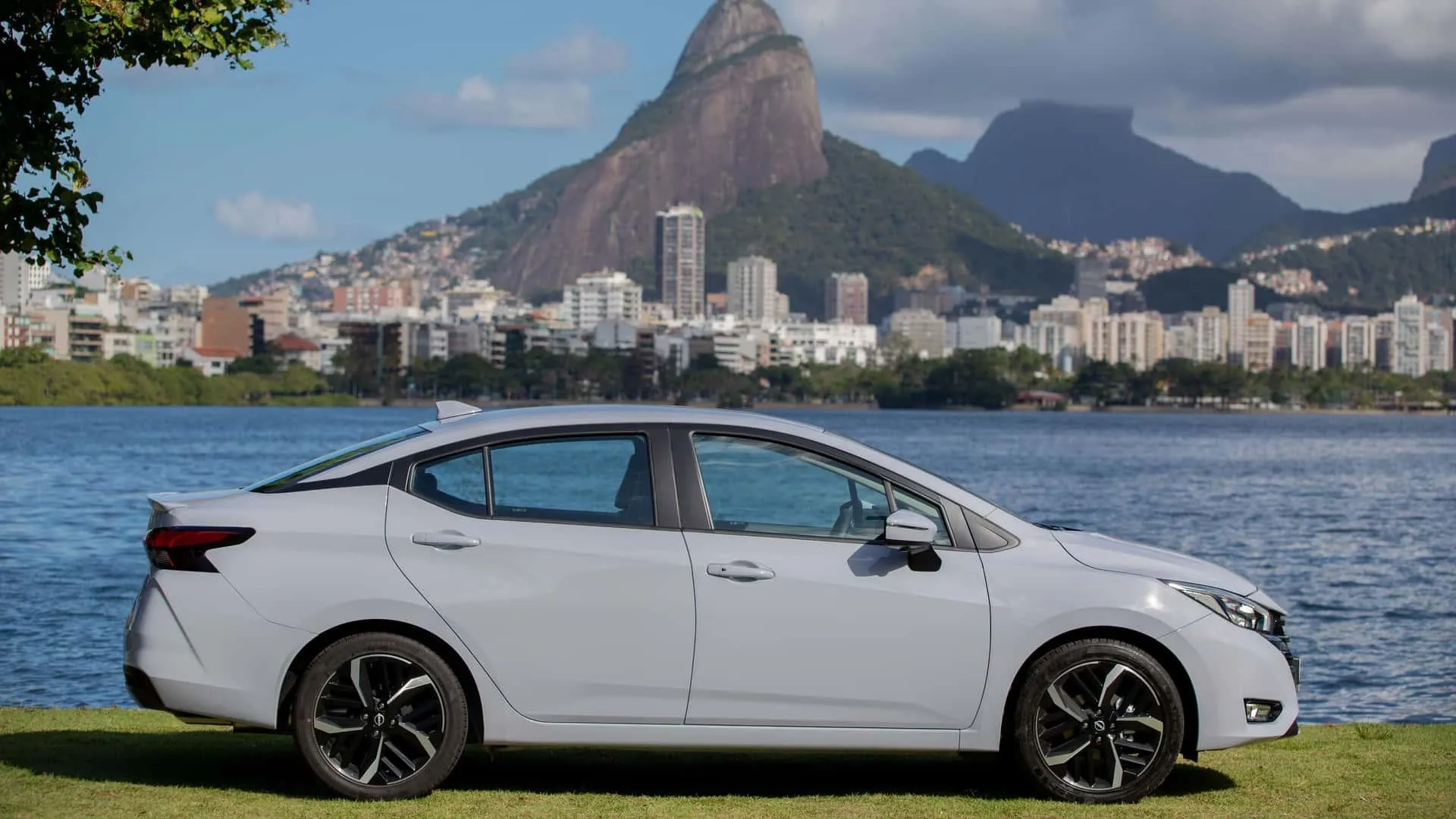 Nissan Versa 2024 chega renovado e mais seguro O Popular