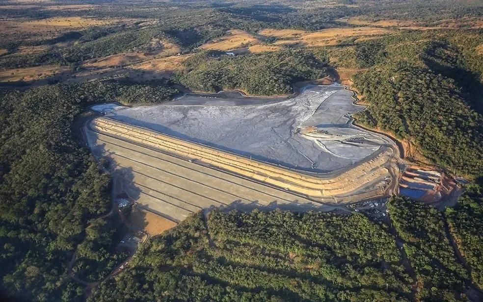 Moradores da zona sul de São Paulo fazem abraço na Represa de