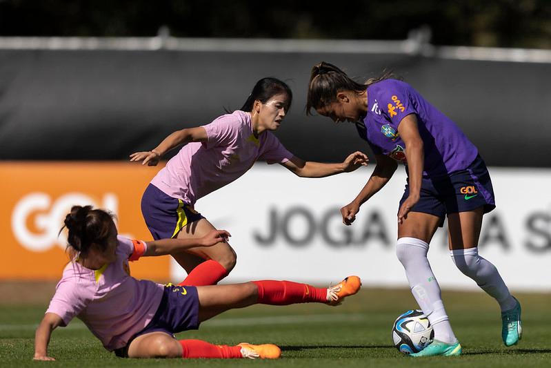 Copa do Mundo: caminhos para aproximar as meninas do futebol