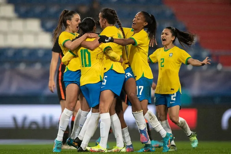 Jogos da Seleção Brasileira Feminina alteram funcionamento de